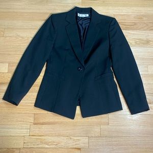 Tahari women’s black pinstripe blazer suit jacket 4p